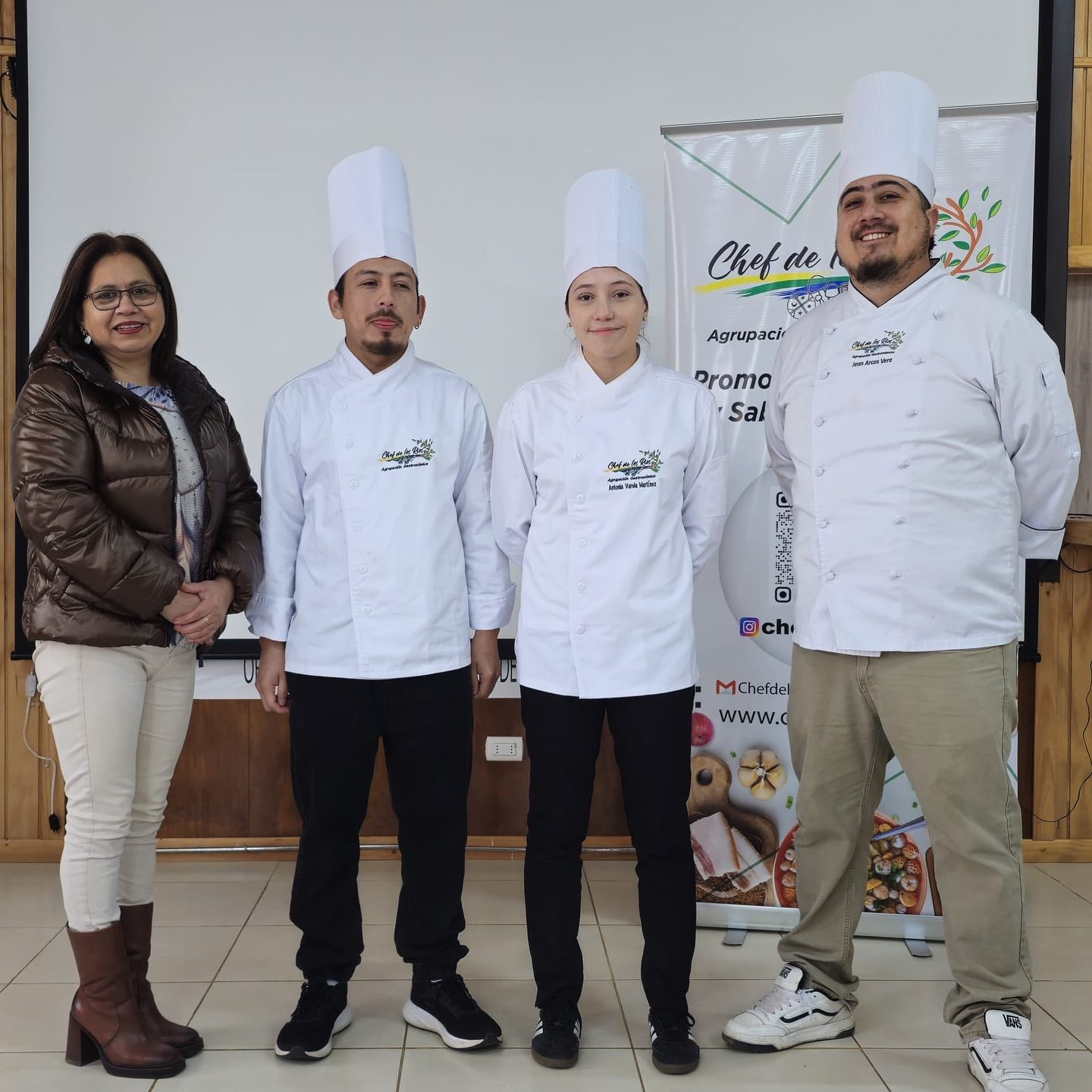 Certificación a IV medio del Liceo técnico profesional radio 24 Paillaco – Técnicas de panificación 2025